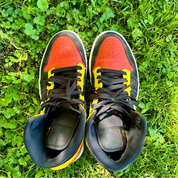 Nike Air Jordan Size 8.5 Men Red, Black and Yellow - Picture 7 of 16